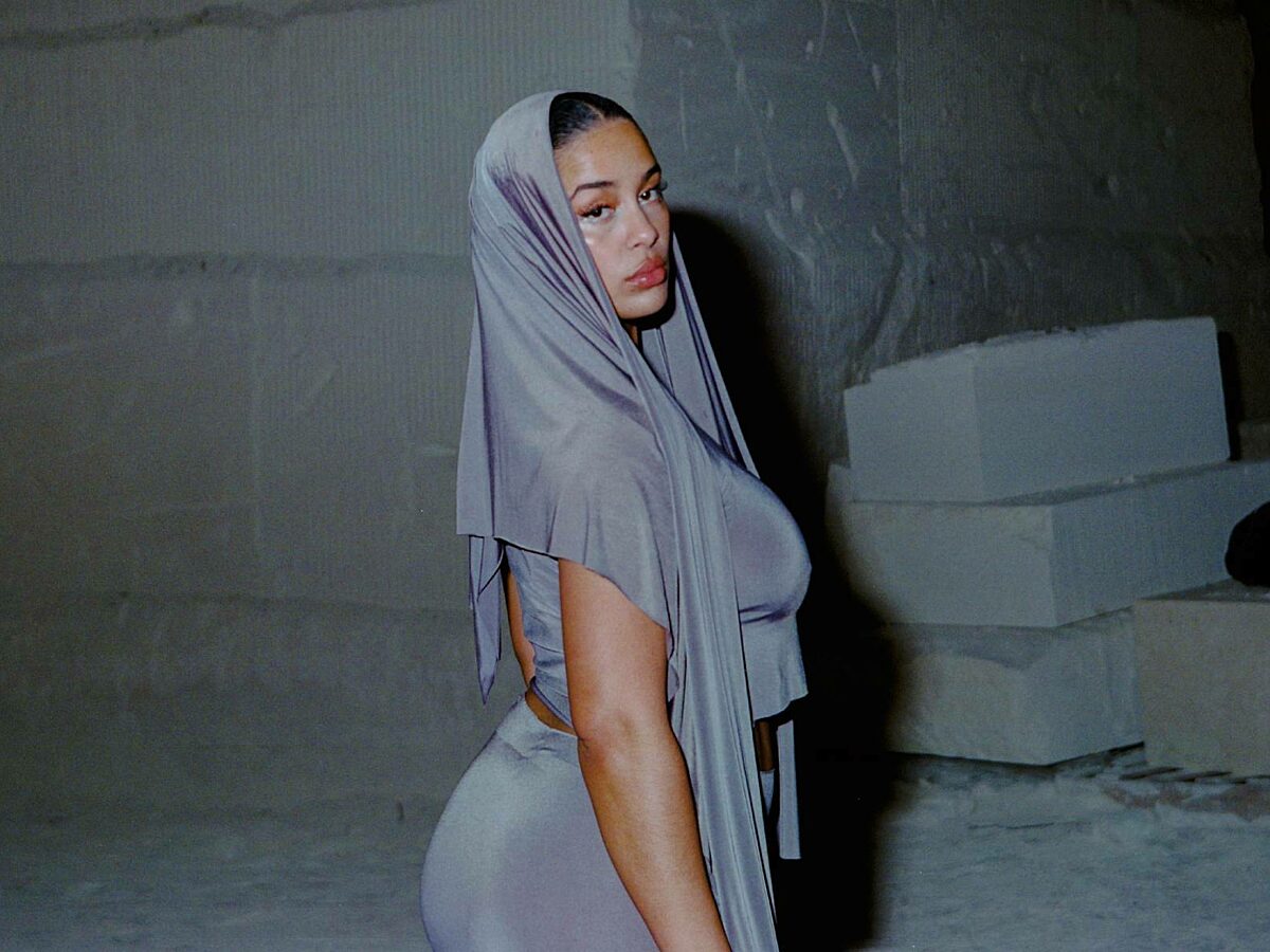 Jorja Smith releases new single 'Little Things' - Vimarsana News