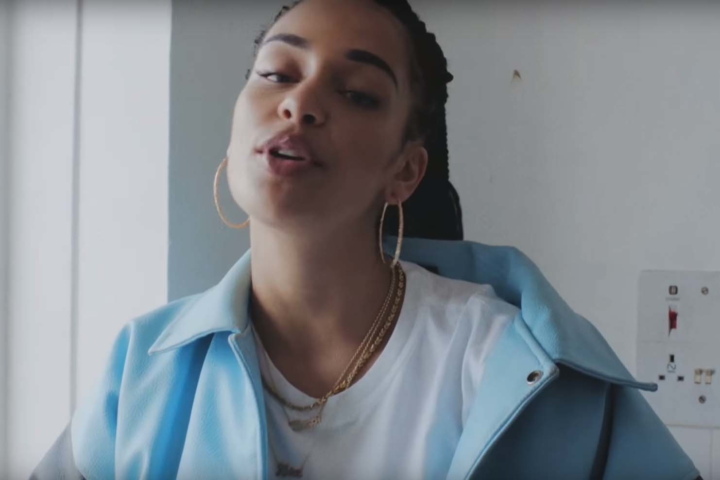 Jorja Smith Gets Nostalgic In The Video For On My Mind Diy jorja smith gets nostalgic in the video