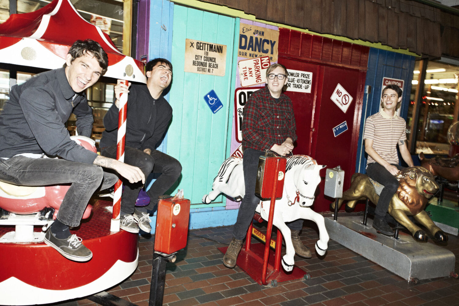 Joyce Manor stream song from split with Toys That Kill