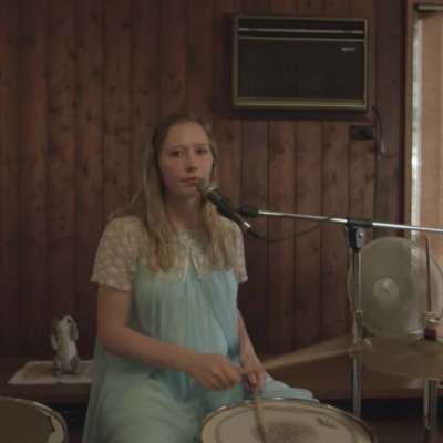 Julia Jacklin shares new track ‘Pressure To Party’