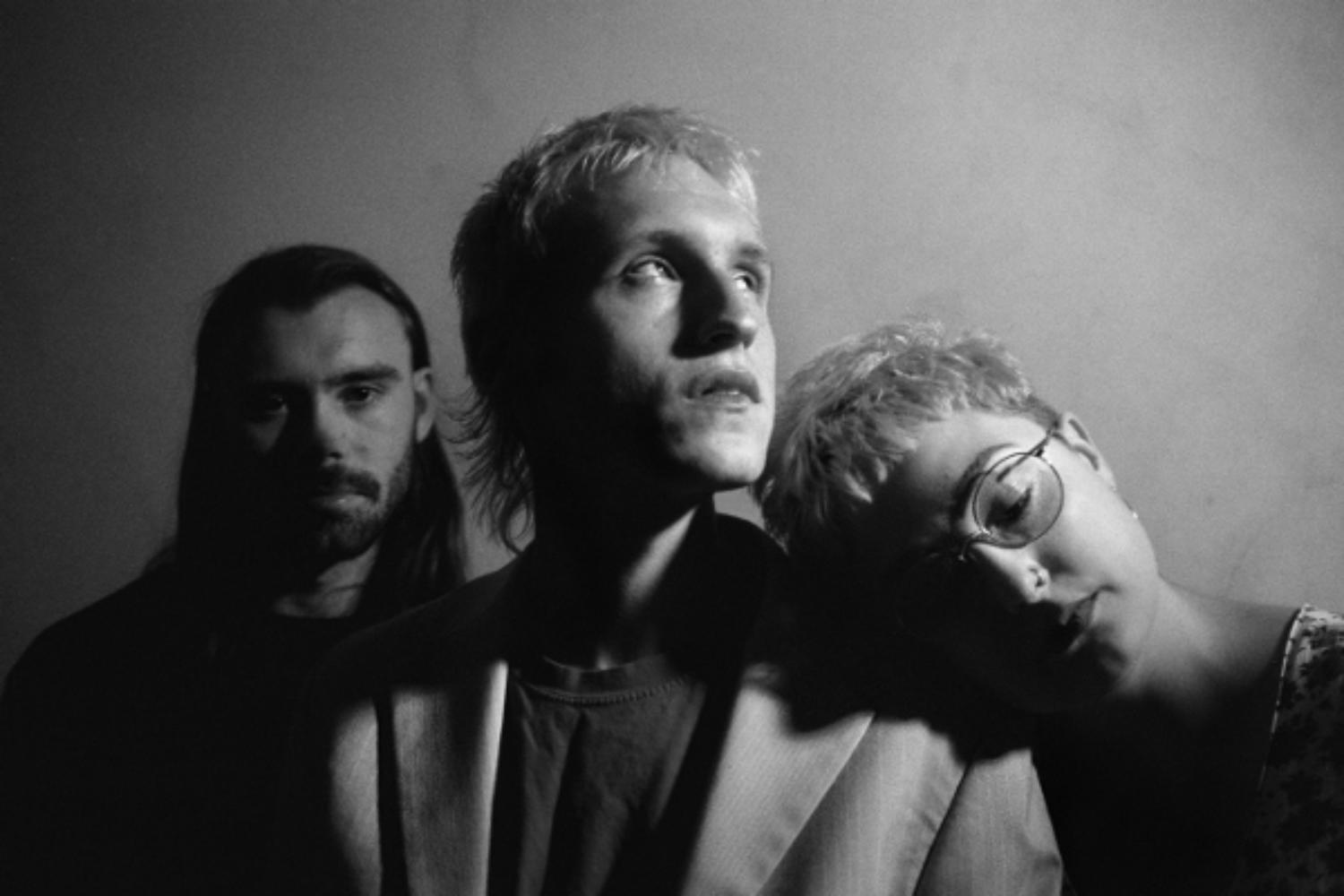 Kagoule make a driving return on ‘Monsieur Automaton’