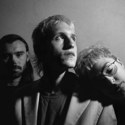 Kagoule make a driving return on ‘Monsieur Automaton’
