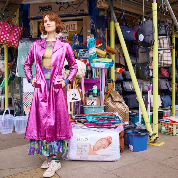 Kate Nash unveils new song 'Horsie'