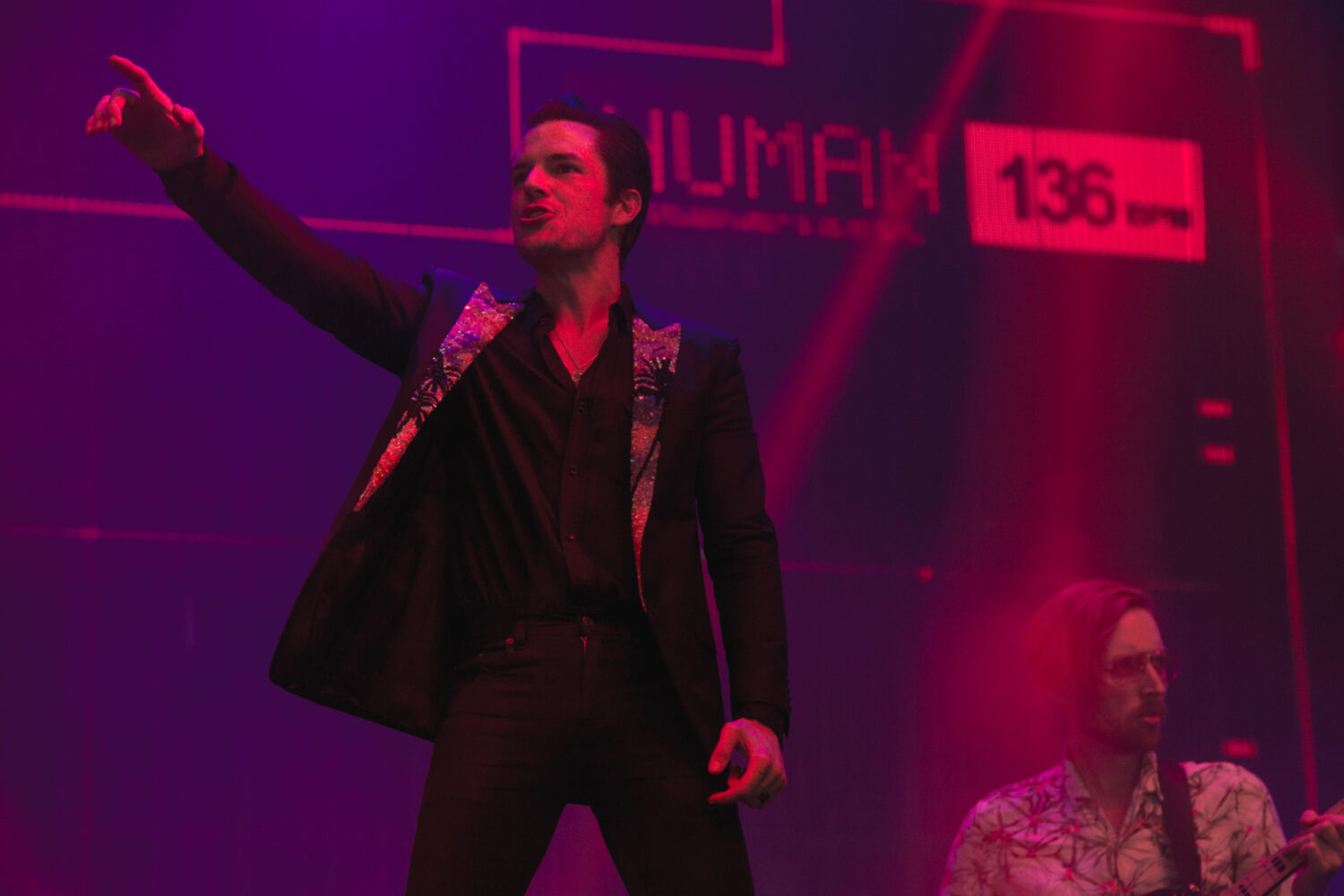 Suuuuurprise! The Killers play hit-packed Glastonbury 2017 set