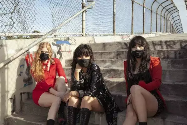 L.A. Witch release 'Motorcycle Boy' video