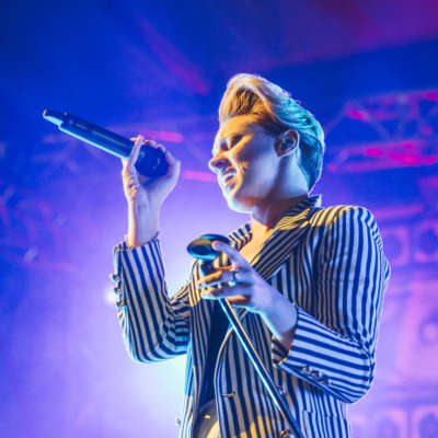 La Roux gives electro-pop a striking edge at Latitude 2015