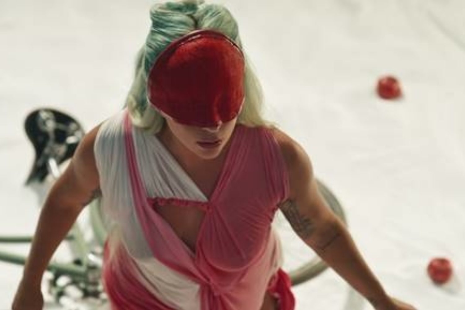 Lady Gaga unveils '911' visuals