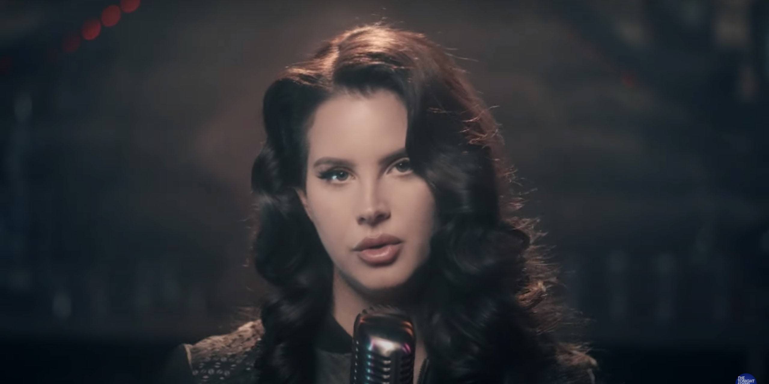 Lana Del Rey performs ‘Let Me Love You Like A Woman’ on Jimmy Fallon
