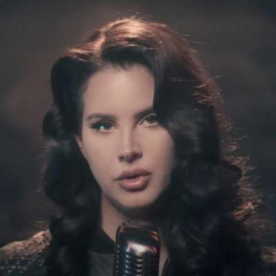Lana Del Rey performs ‘Let Me Love You Like A Woman’ on Jimmy Fallon