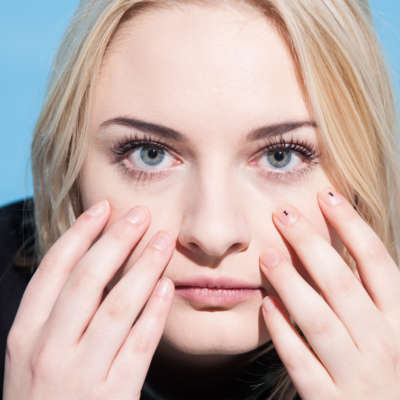 Låpsley announces debut album ‘Long Way Home’, shares ‘Love Is Blind’