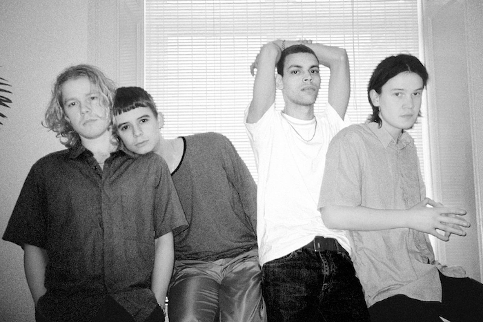 LISS share new track 'Leave Me On The Floor'