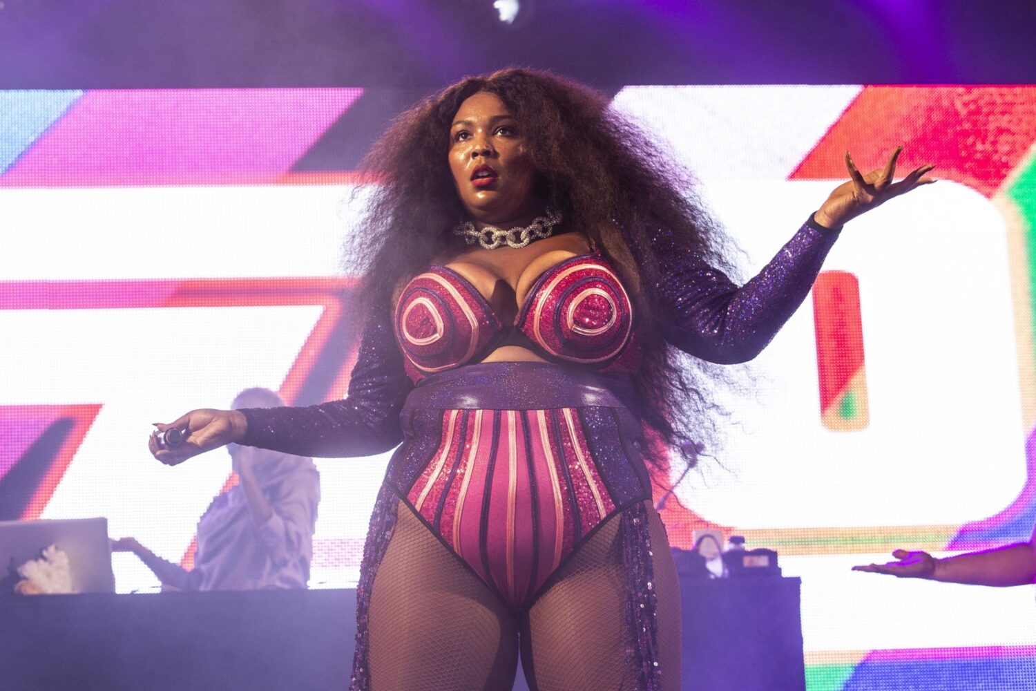 Lizzo preaches positivity in ‘Good As Hell’ video