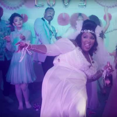 Lizzo turns runaway bride in the video for ‘Truth Hurts’