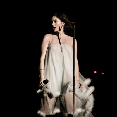 Lorde covers Bruce Springsteen with Marlon Williams