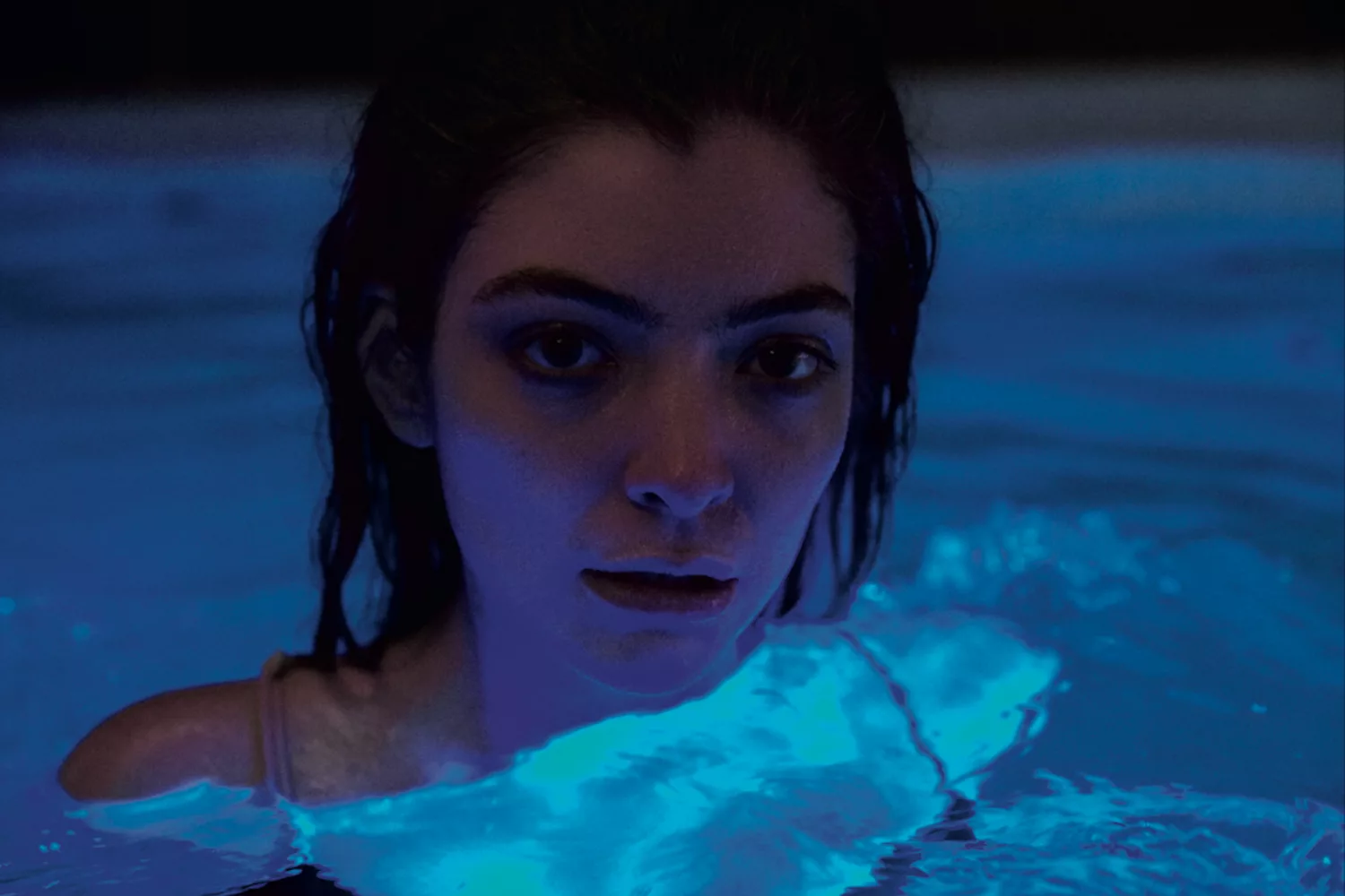 Lorde is now streaming ‘Melodrama’!