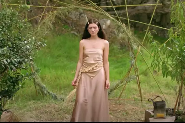 Lorde shares 'Fallen Fruit' video