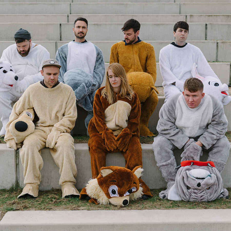 New Los Campesinos! Listen to 'The Fall of Home'