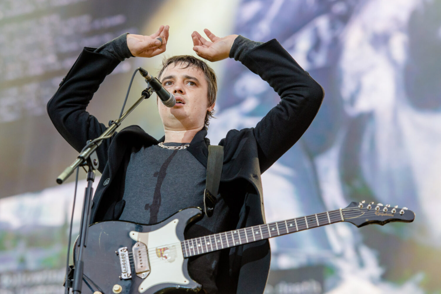 Someone’s making a life sized statue of Pete Doherty being crucified