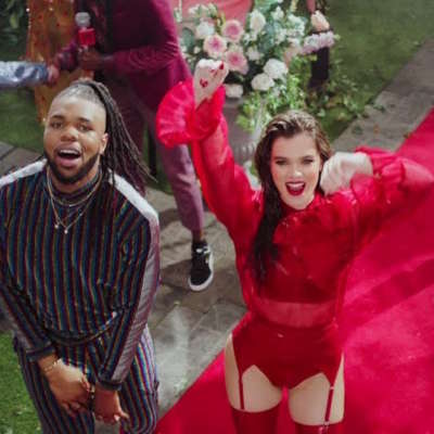 MNEK shares bombastic video for Hailee Steinfeld collaboration ‘Colour’