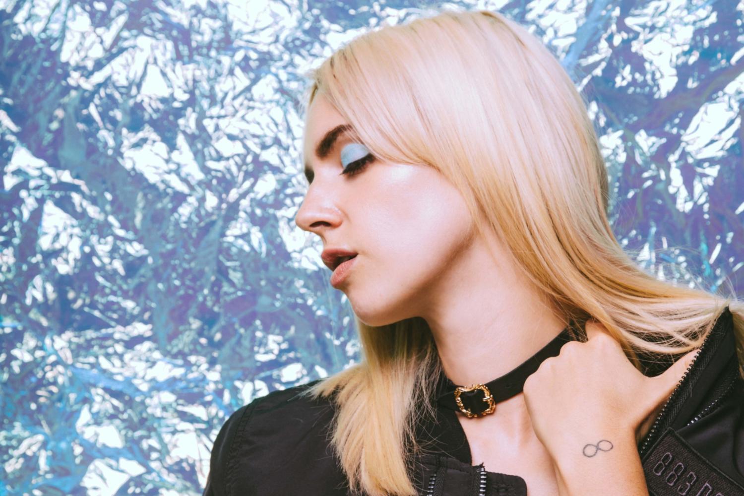 MØ covers Liss at BBC Radio 1’s Maida Vale