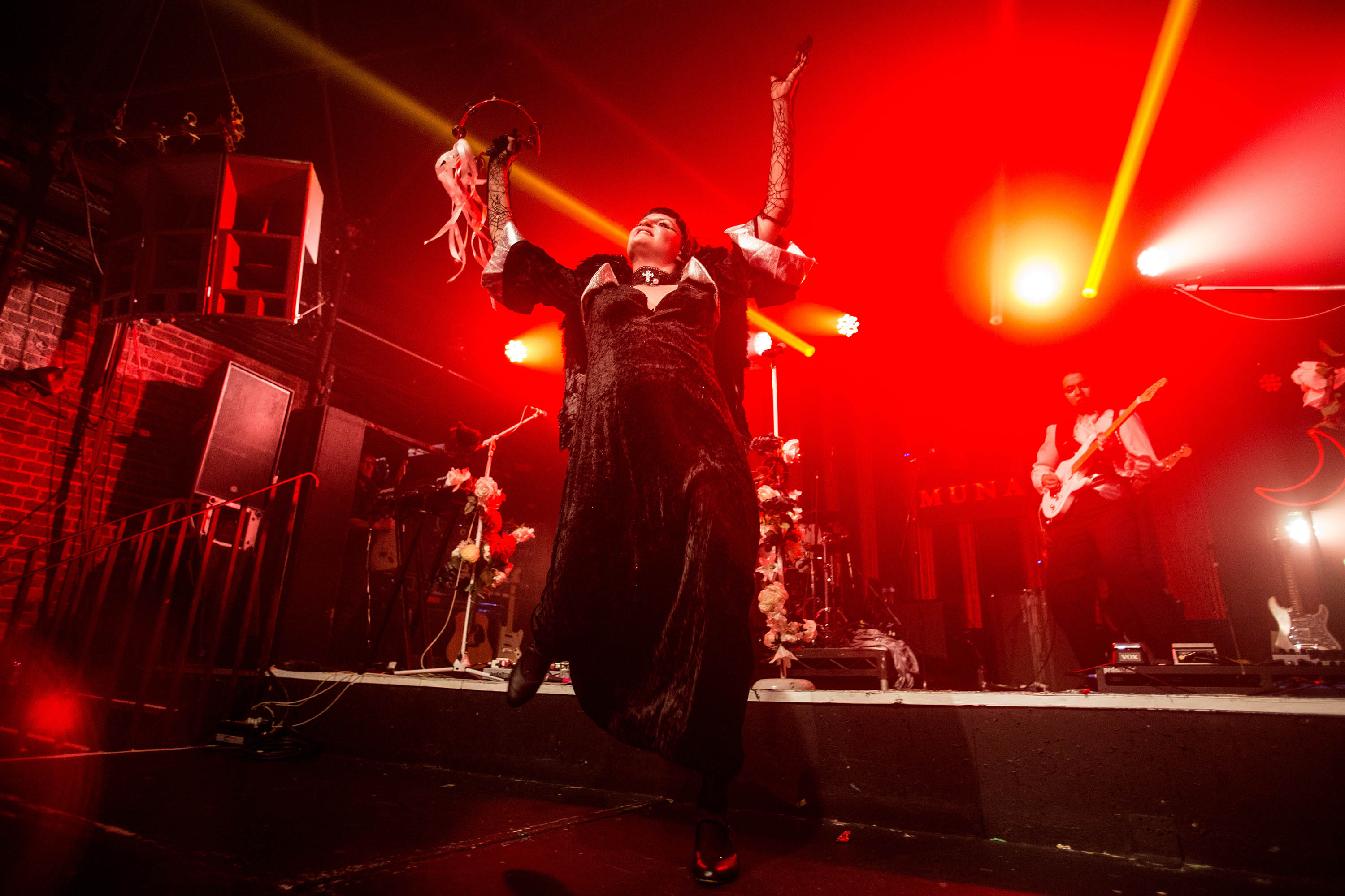 MUNA, Heaven, London