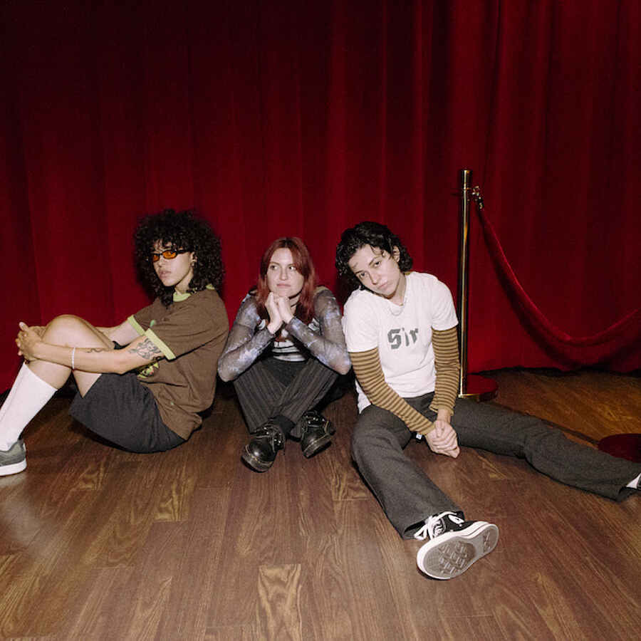 Listen to MUNA cover Taylor Swift's 'August'