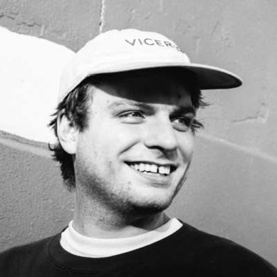 Watch Mac DeMarcoarco cover Coldplay’s ‘Yellow’