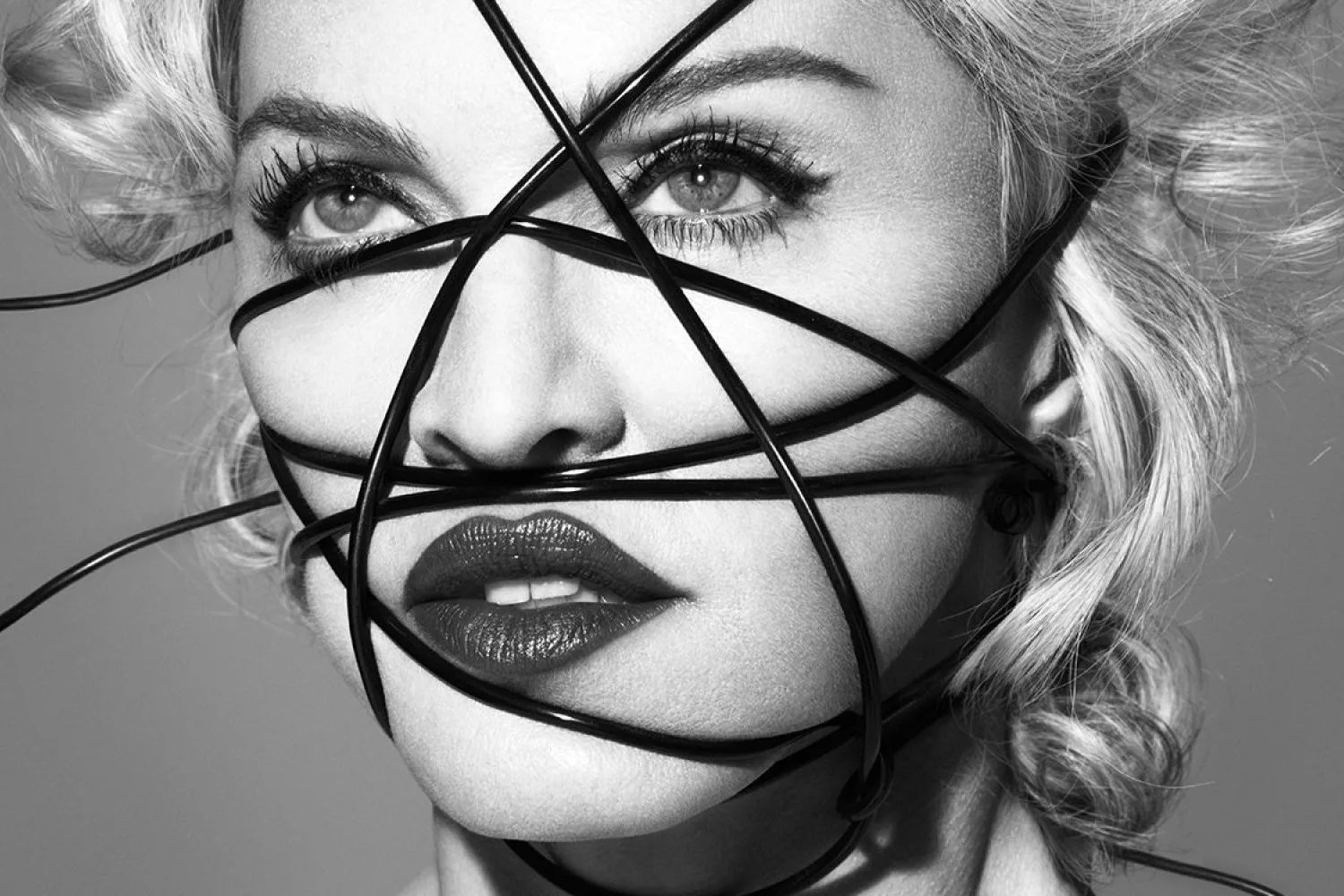 Madonna to play 2015 BRIT Awards