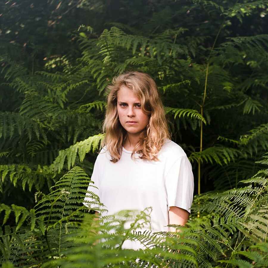 Marika Hackman joins alt-J at 6 Music Live to play 'Last Year'