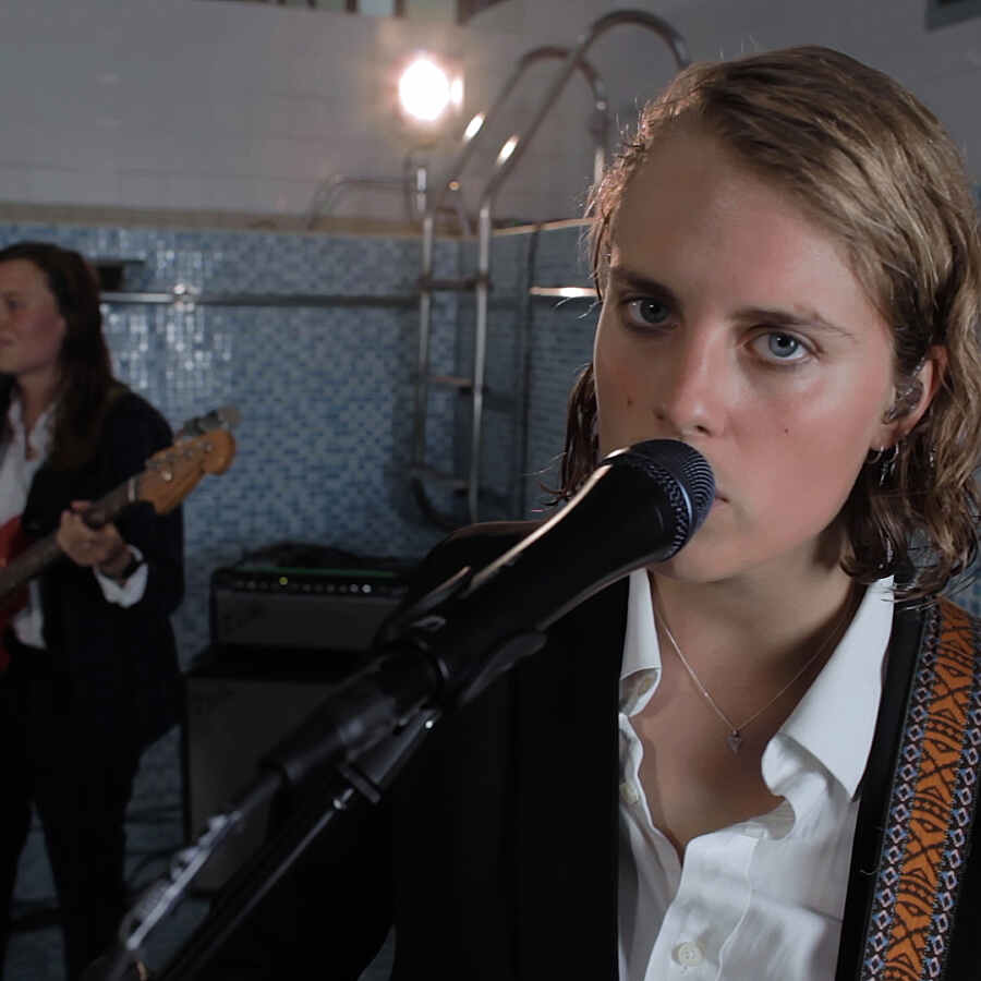 Marika Hackman releases live video cover of Sharon Van Etten's 'Jupiter 4'
