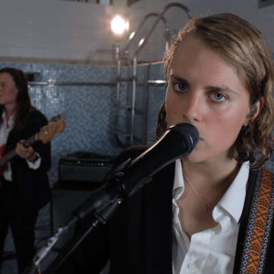 Marika Hackman releases live video cover of Sharon Van Etten’s ‘Jupiter 4’
