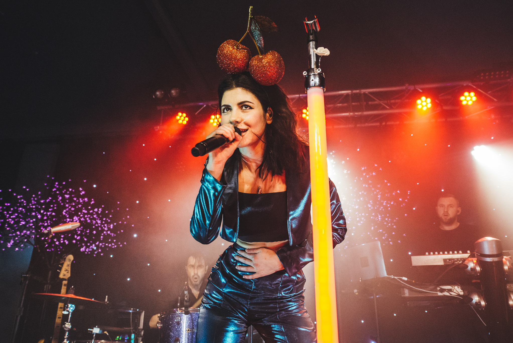 Marina and the Diamonds gets frooty at tiny DIY show