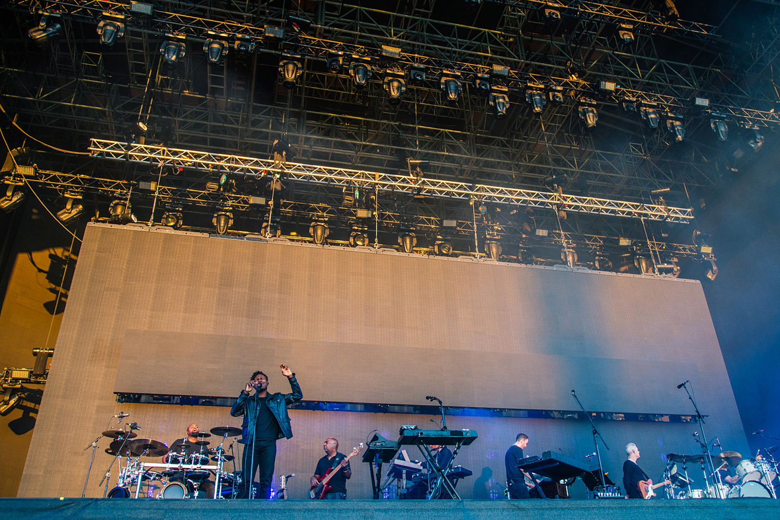 Massive Attack plot 'Mezzanine' arena shows