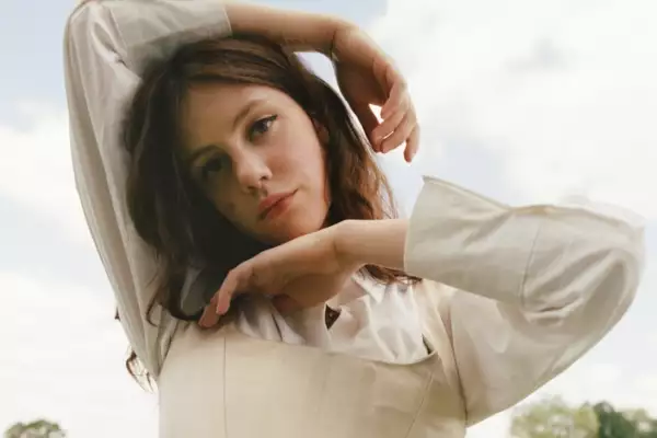 Matilda Mann unveils new track 'February'