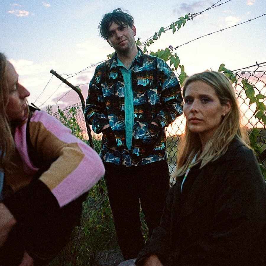 Middle Kids share new track 'Cellophane (Brain)'
