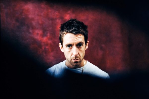 Miles Kane shares tubthumping new video 'Can You See Me Now'