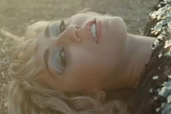 Miley Cyrus reveals 'Angels Like You' video