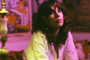 Molly Payton announces mini-album 'Slack'