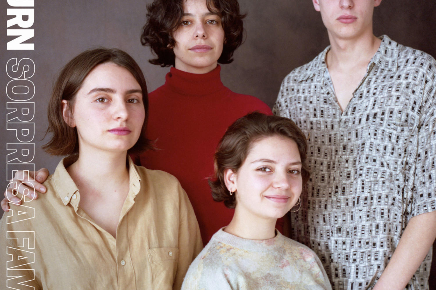 MOURN - Sorpresa Familia