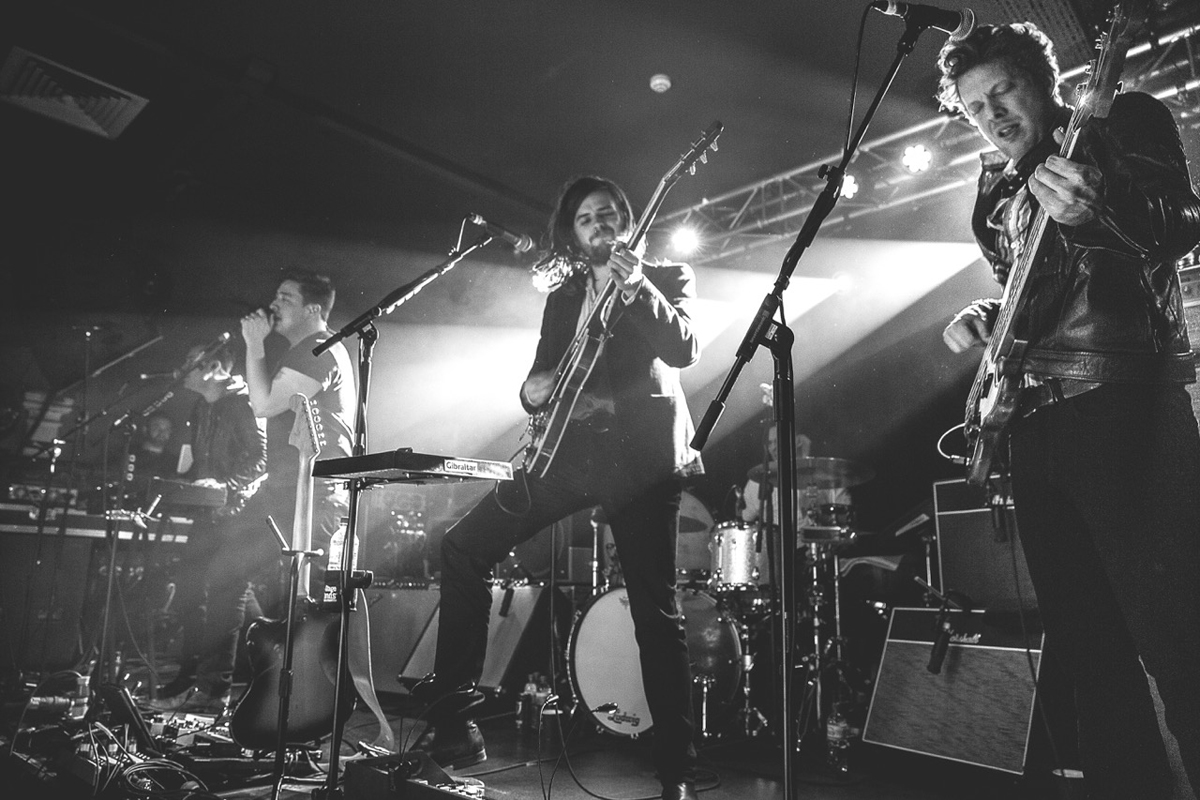 Mumford and Sons showcase ‘Wilder Mind’ at tiny London show