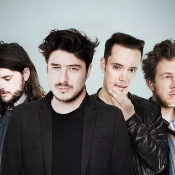 Marcus Mumford joins The Maccabees onstage for 'Pelican'