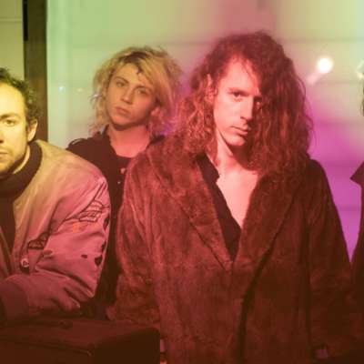 Turning On An Axis: Mystery Jets