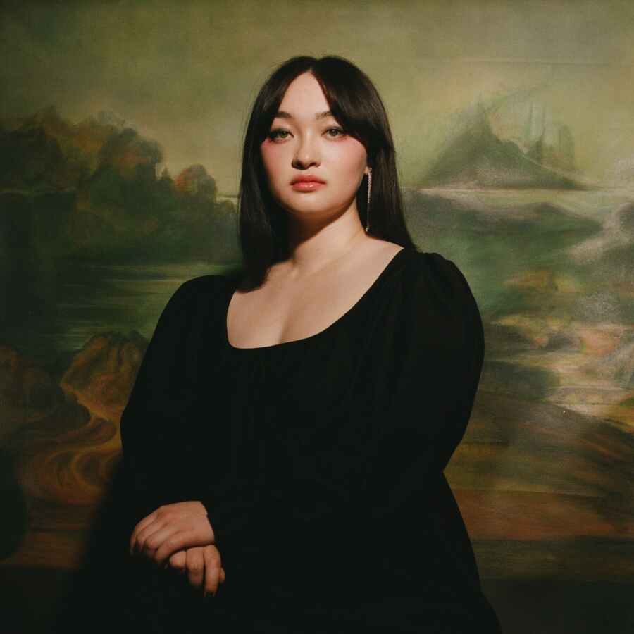 mxmtoon unveils new single 'Mona Lisa'
