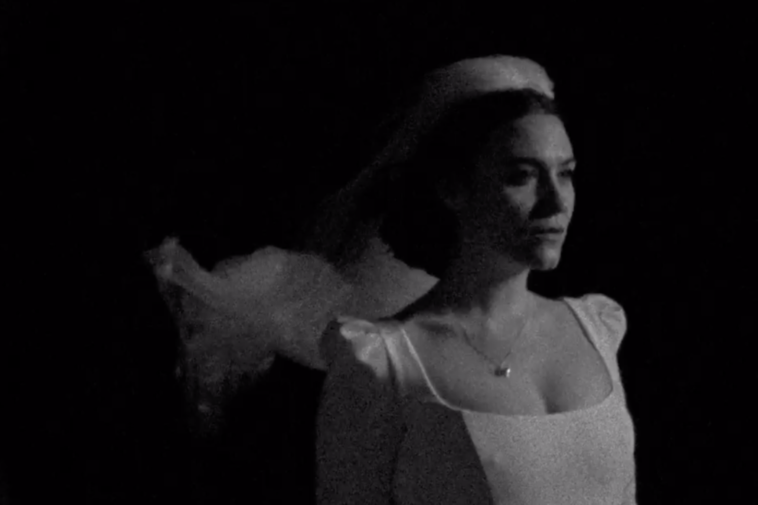 Nadine Shah unveils ‘Trad’ video