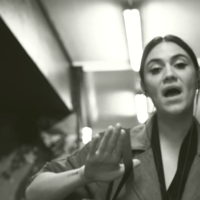 Nadine Shah shares ‘Holiday Destination’ video