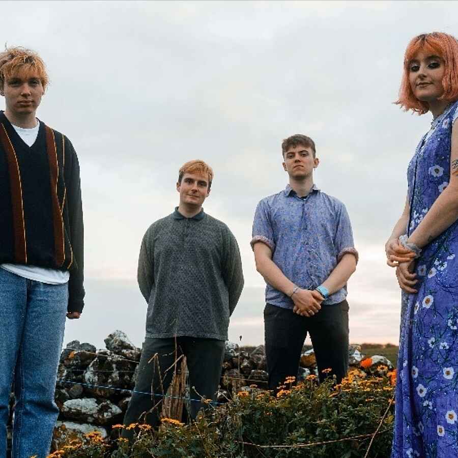 NewDad offer up new single 'I Don't Recognise You'
