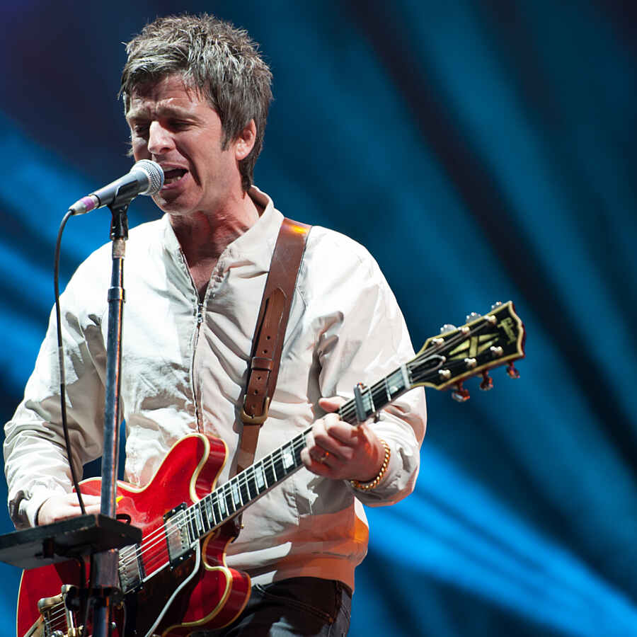 Noel Gallagher brings Latitude 2015 to a spellbinding close