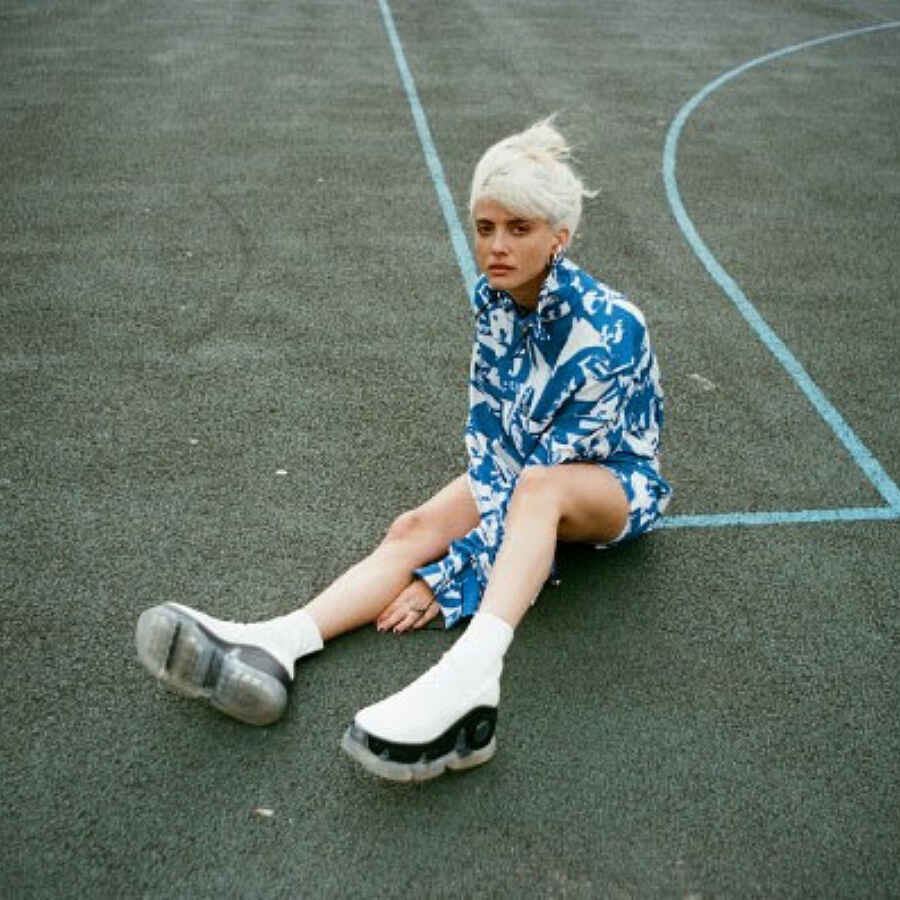 Noga Erez calls out societal pressure on women on biting new track 'Cash Out'