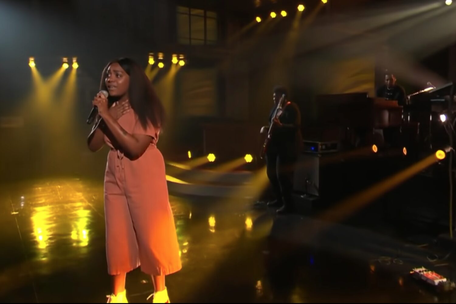 Noname Brings Room 25 To Colbert News Diy