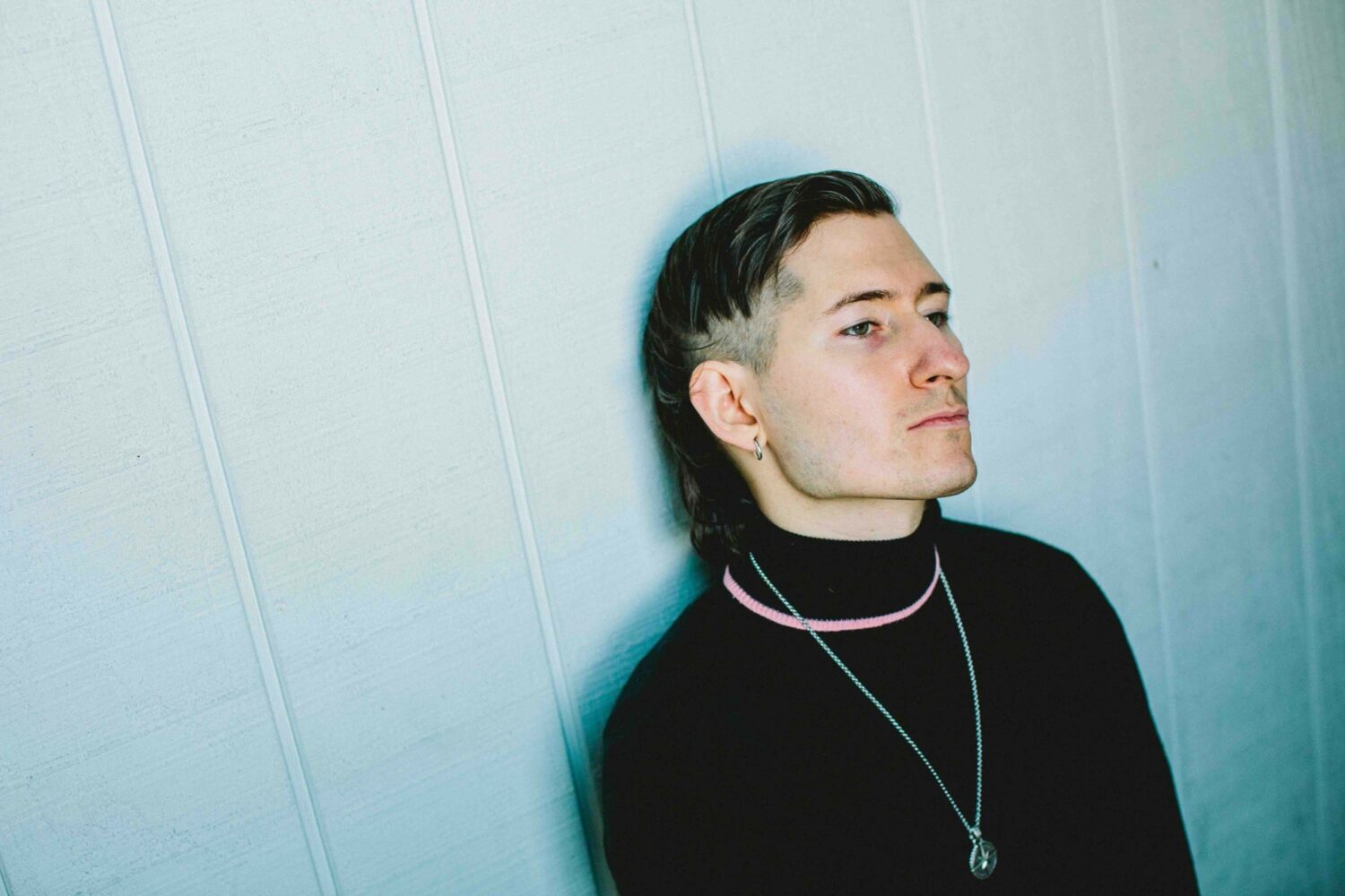 nothing,nowhere. shares video for ‘fake friend’